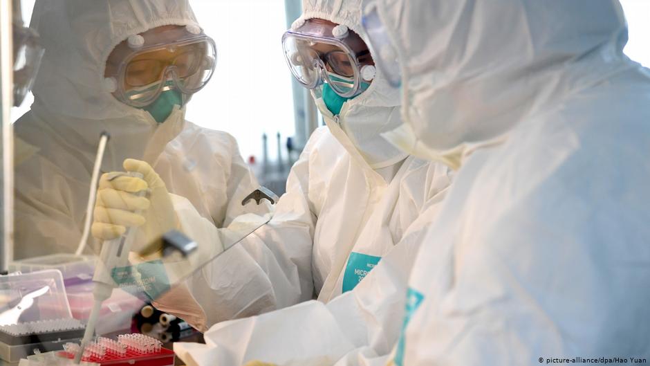 China dice haber desarrollado vacuna contra coronavirus y autoriza pruebas en humanos