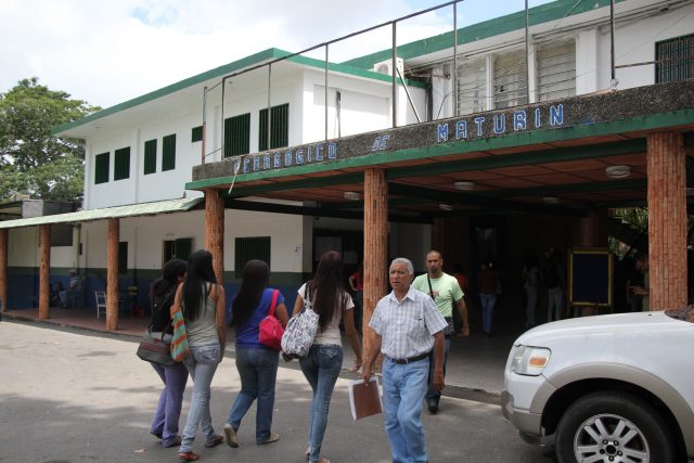 Roban equipos en el Pedagógico de Maturín este #6Abrrutín