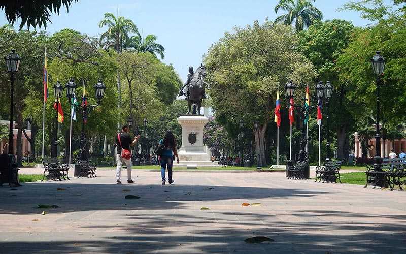 El alcalde de Maracay prohibió circulación después de las 2:00 pm