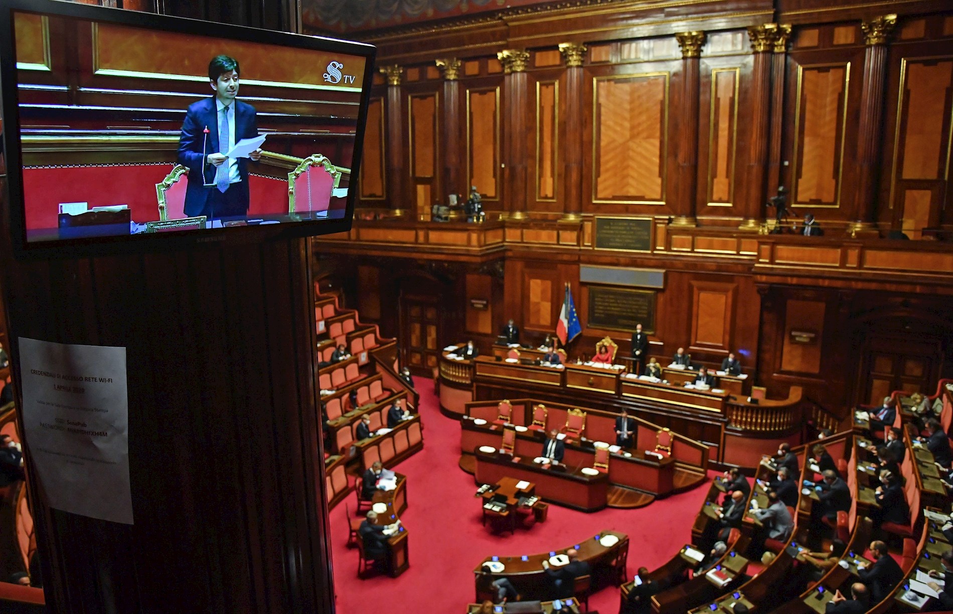 Italia extiende medidas de confinamiento COVID-19