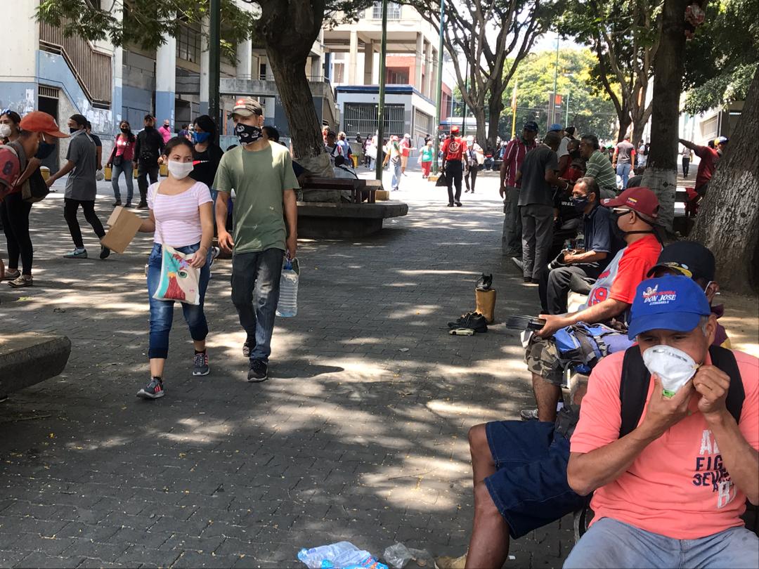 En el bulevar de Catia