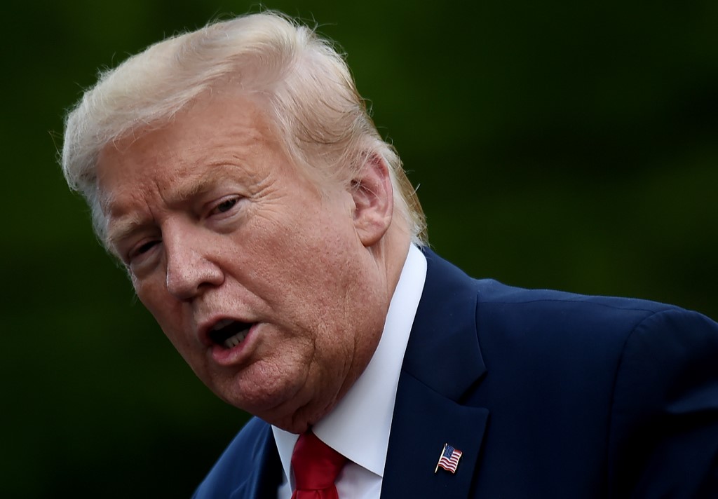 Irán emite orden de arresto contra Trump