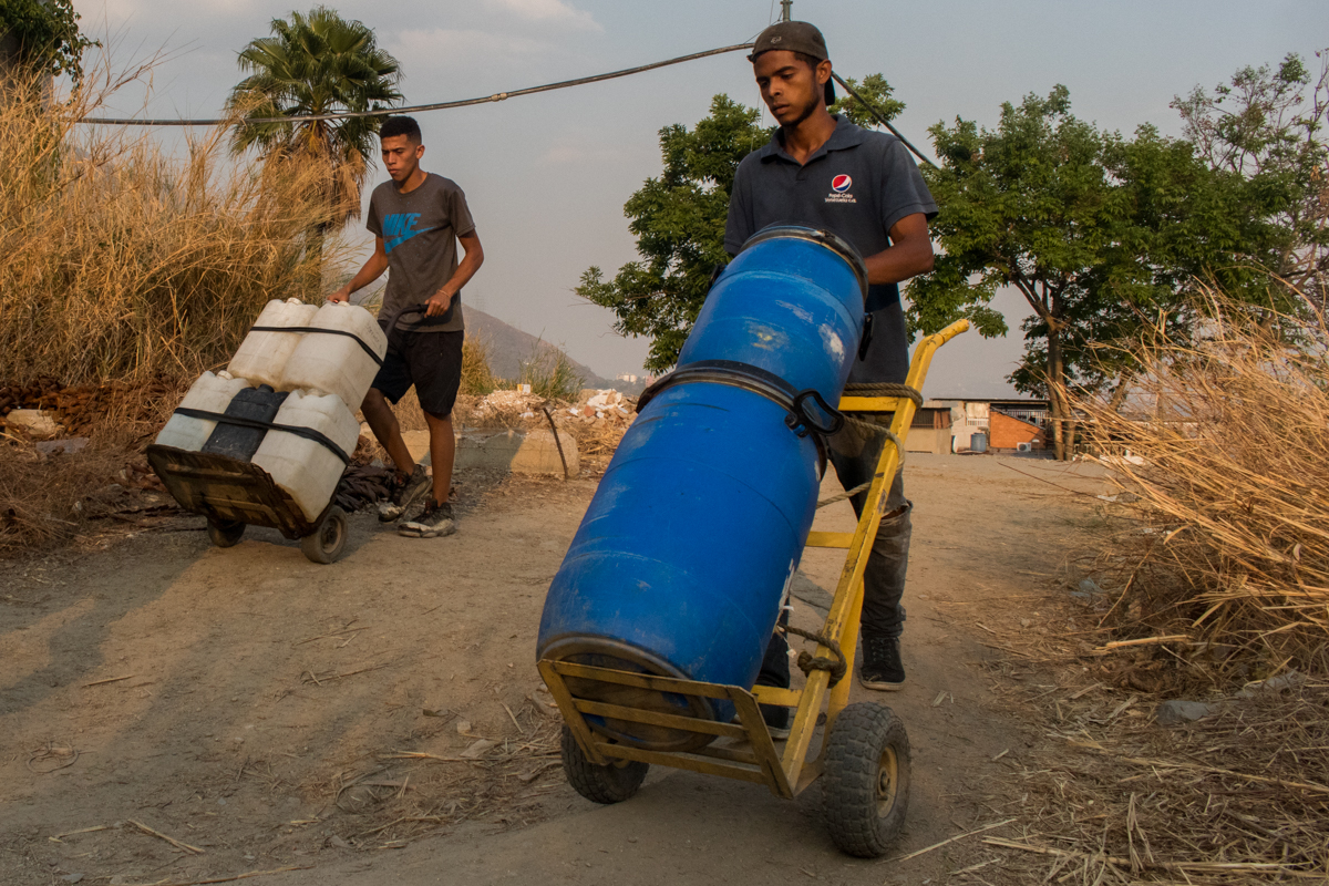 Venezuela escasez agua pimpineros 2020