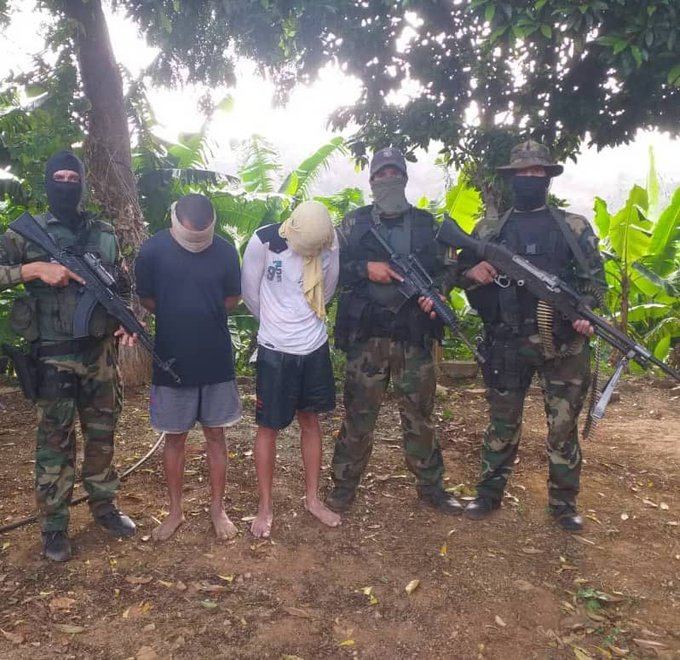 dos "mercenarios"