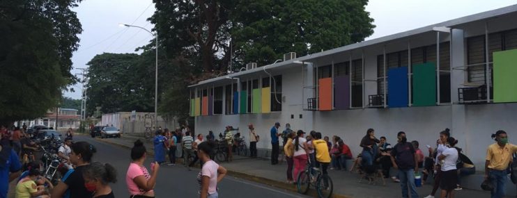 Motín se produjo por hambre en cárcel de Guanare, denuncian familiares a OVP