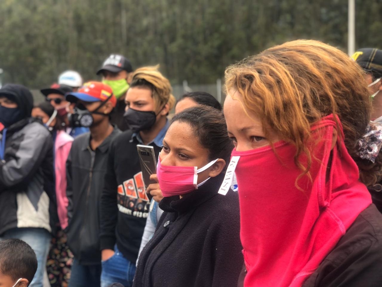 Venezolanos varados en Rumichaca regresarán al país en avión