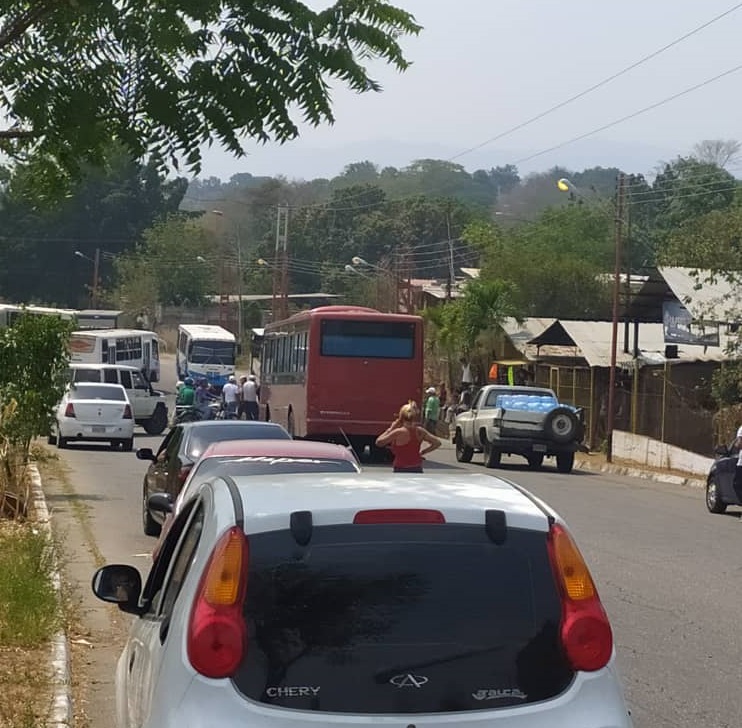 Protesta en Dos Lagunas, en Santa Teresa del Tuy