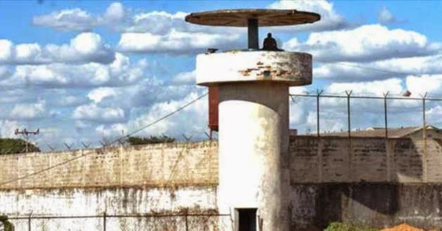 Familias de reos muertos en penal de Guanare acusan a autoridades de masacre