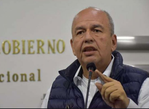 Ministro de Bolivia alerta que "se gesta golpe de Estado"