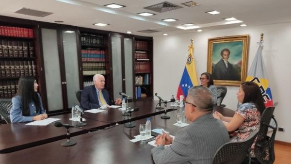 Nuevos rectores se instalaron en la sede del CNE