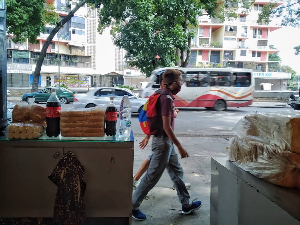 Por la cuarentena vendedores en La Vega tienen menos clientes