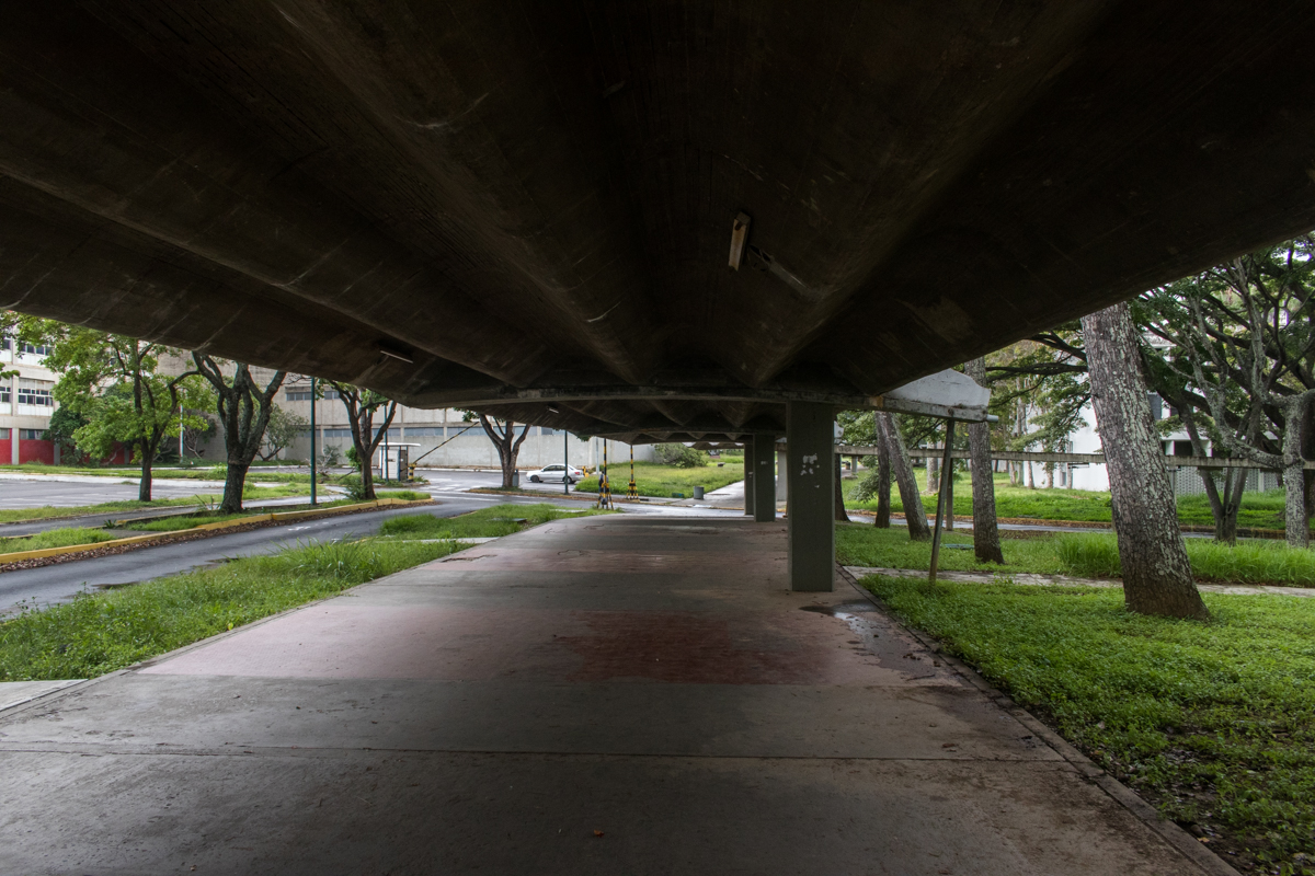 Universidades comienzan entrega de títulos esta semana