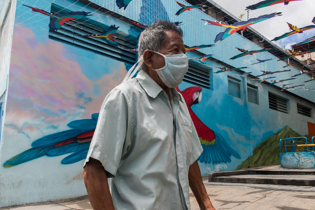 Venezuela reporta seis muertos y supera 18.000 casos de coronavirus este #31Jul Calles de Caracas, Petare, tapabocas