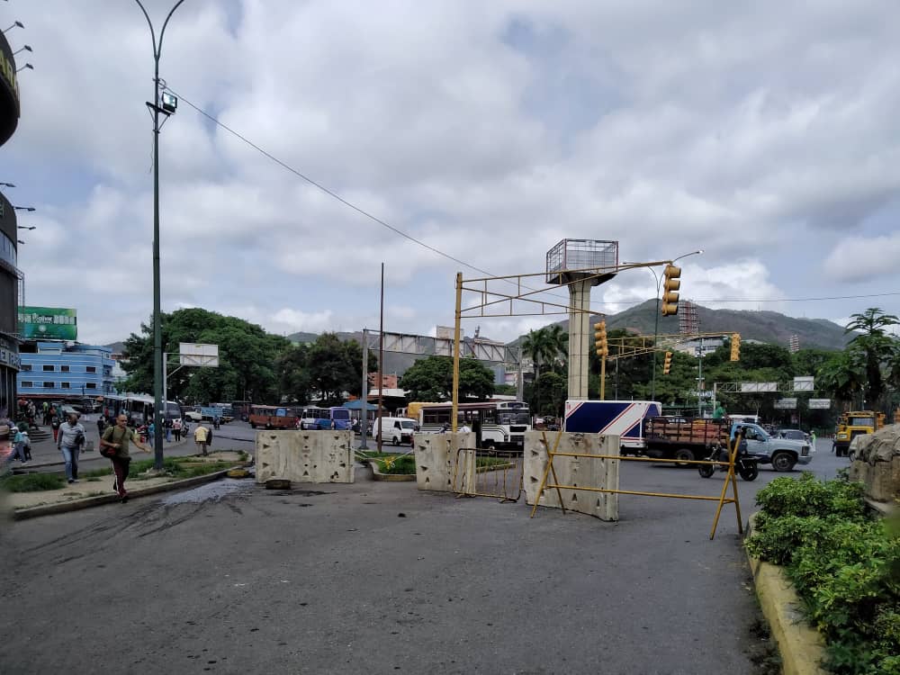 Parroquias El Valle y La Vega con bloqueos y accesos restringidos #15Jul