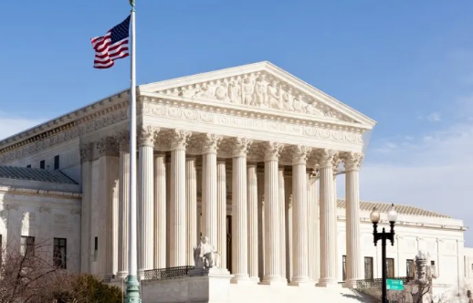 Supremo de EEUU ordena a Trump mostrar impuestos a tribunal y no al Congreso