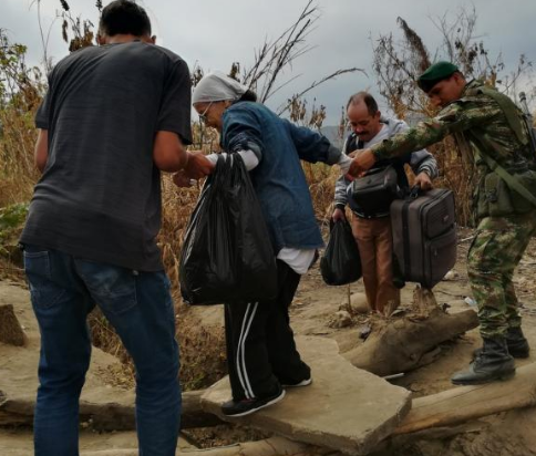Más de 1.000 desplazados en frontera colombo-venezolana por violencia en 2020