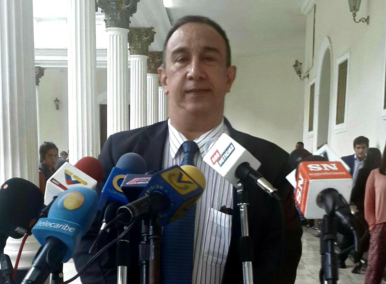 AN denuncia que diputado Tony Geara tiene COVID-19