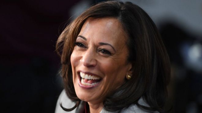 Kamala Harris dimite como senadora