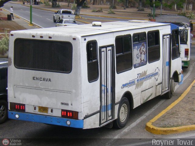 Chofer y colector de línea de autobuses en Petare cumplen 14 horas secuestrados
