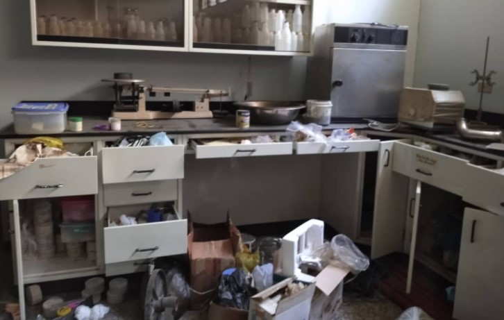 Roban Centro de Estudios de Corrosión de la Universidad del Zulia
