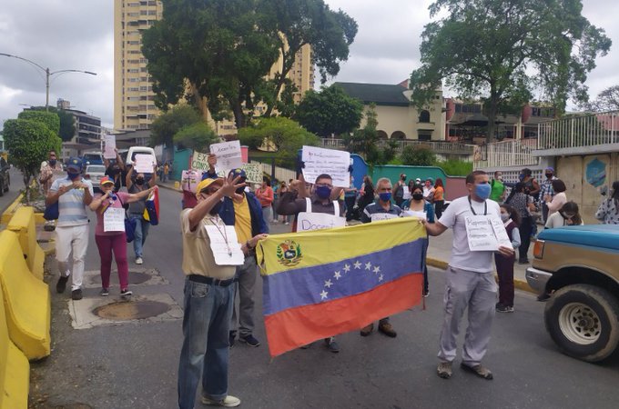 Docentes protestan en Los Teques para exigir mejoras salariales y calidad educativa