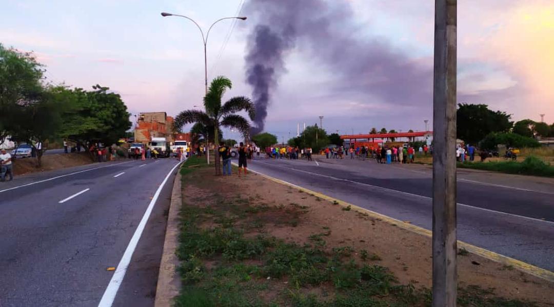 Protesta en Puerto Cabello - Carabobo - Foto de twitter