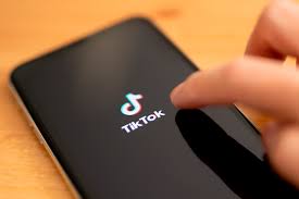 Detienen a hombre que publicó video en Tik Tok con críticas a Omar Enrique, dice Espacio Público
