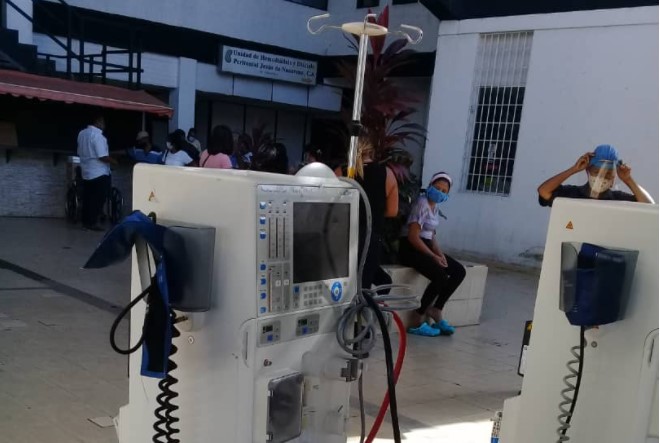 Más de 60 pacientes renales en riesgo por cierre de unidad de diálisis en Bolívar