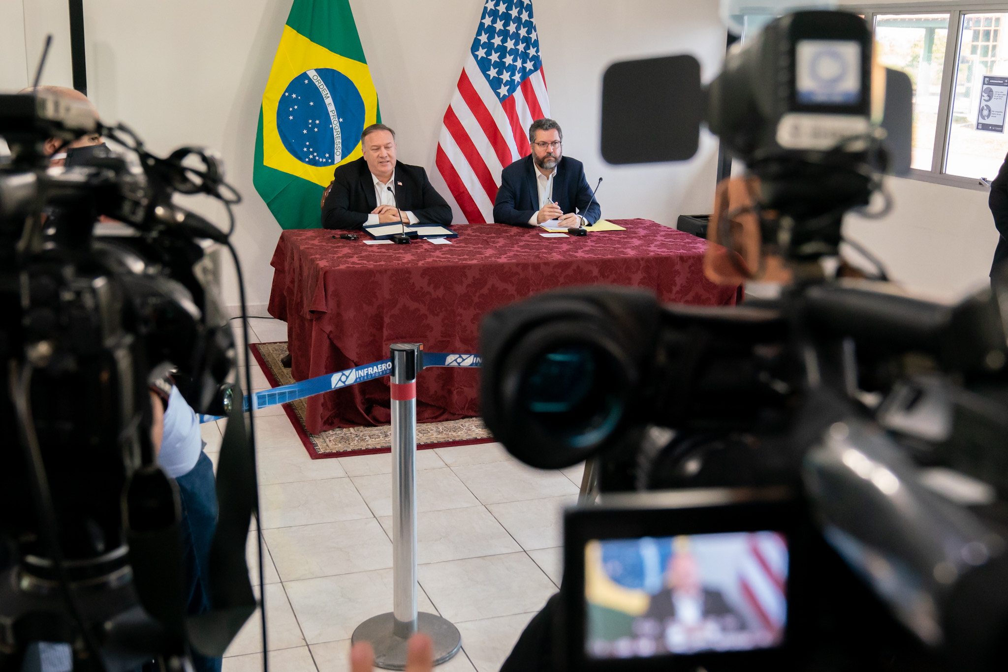 Presidente cubano acusa a Pompeo de promover la intervención contra Venezuela