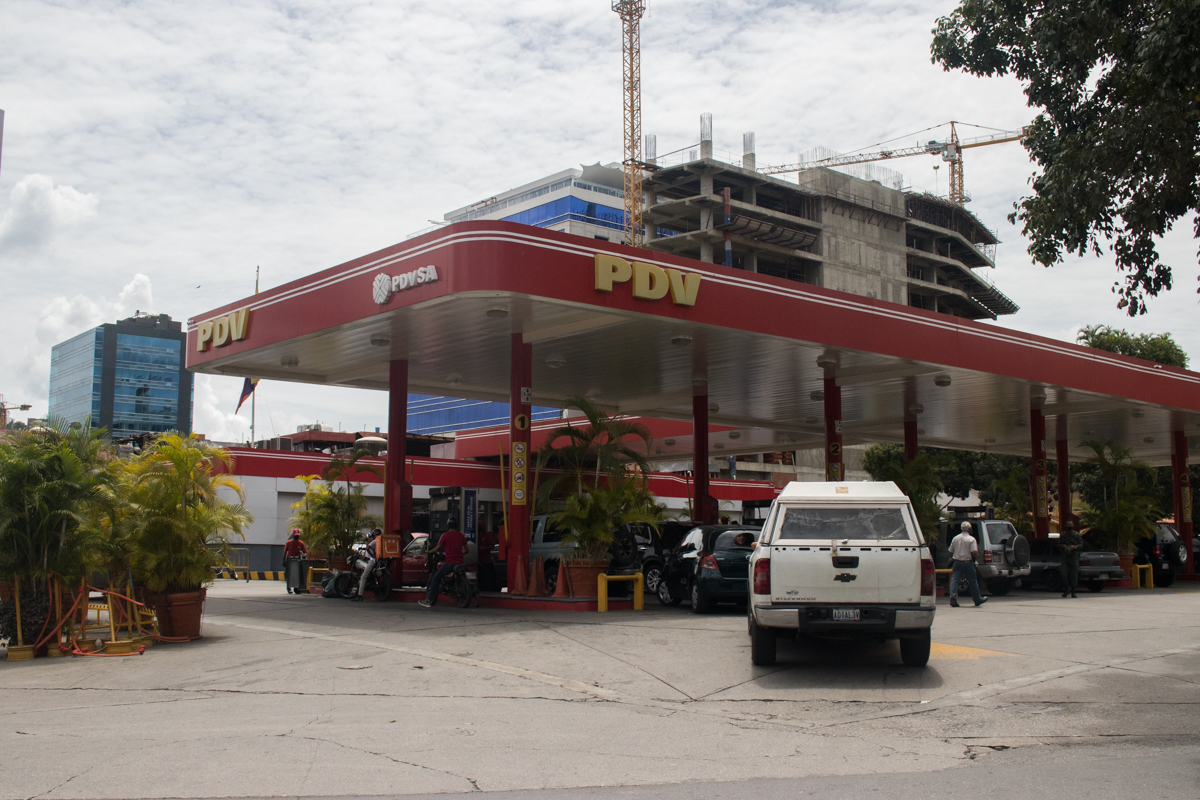 Cola por gasolina