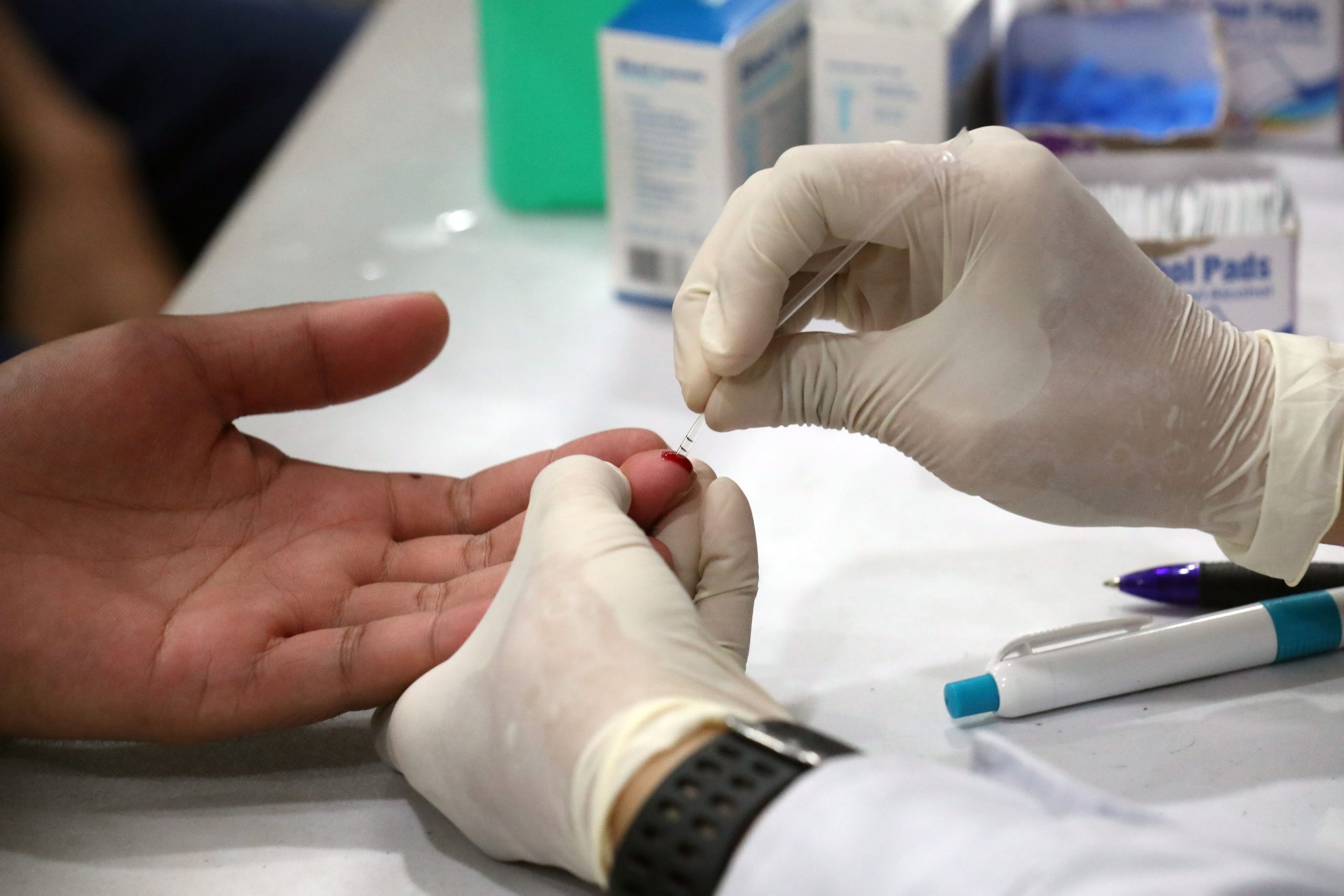 Casos de coronavirus a nivel mundial superan los 43 millones de casos