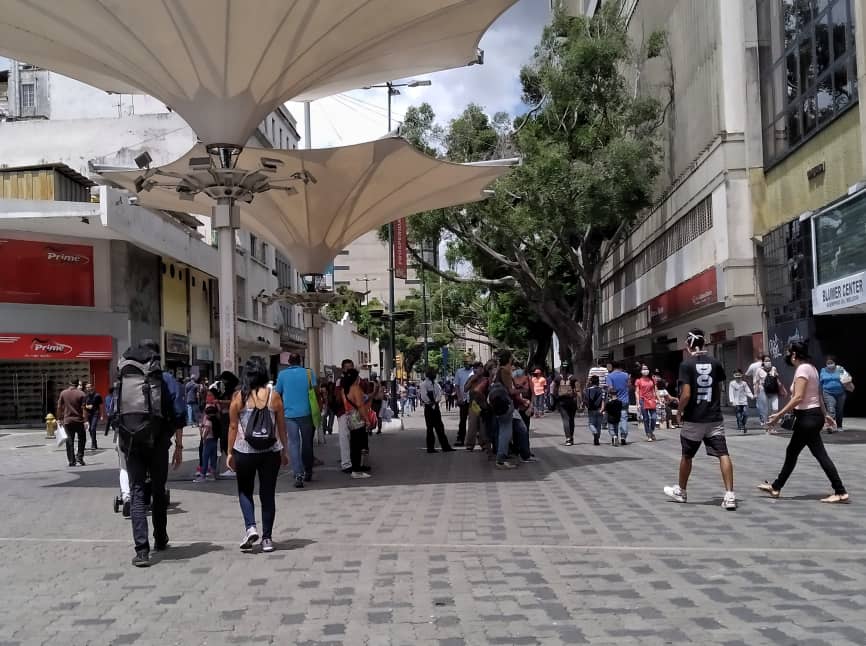 Balance semanal del COVID-19: Caracas lidera decesos y contagios