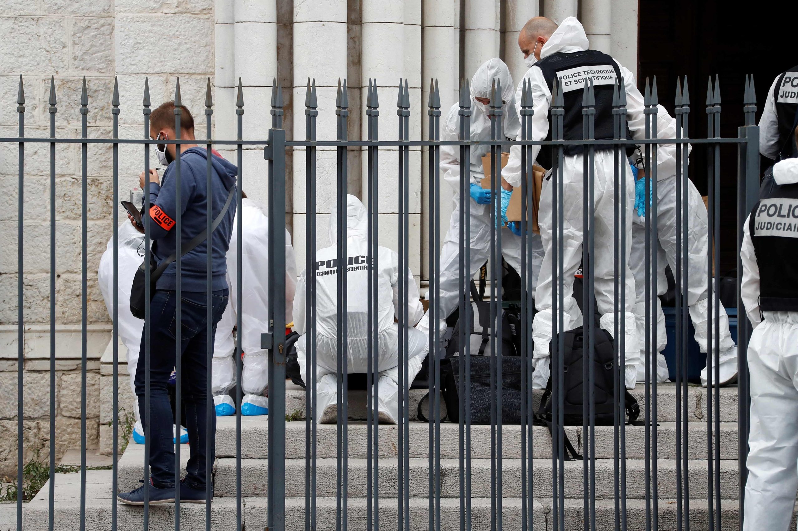 Francia eleva el nivel de vigilancia terrorista tras el atentado de Niza