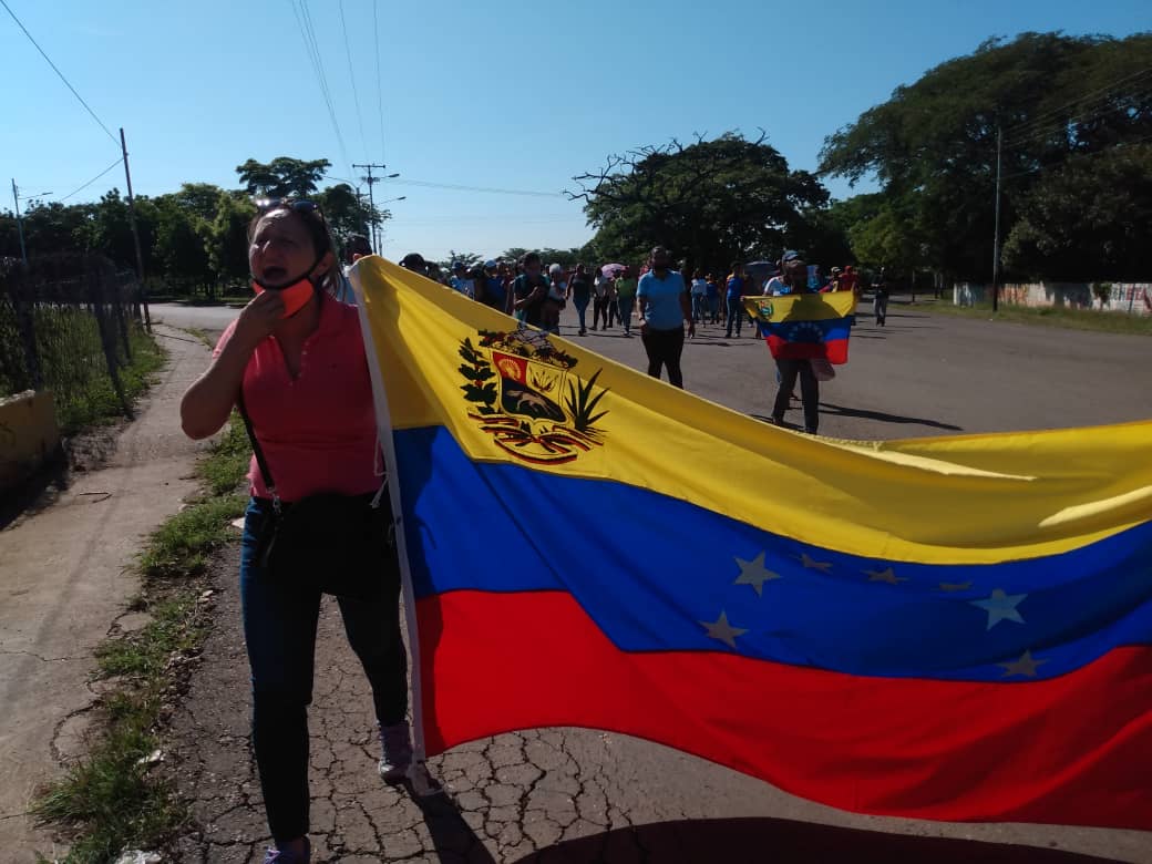 Docentes de Barbacoas salen a las calles para exigir mejoras salariales