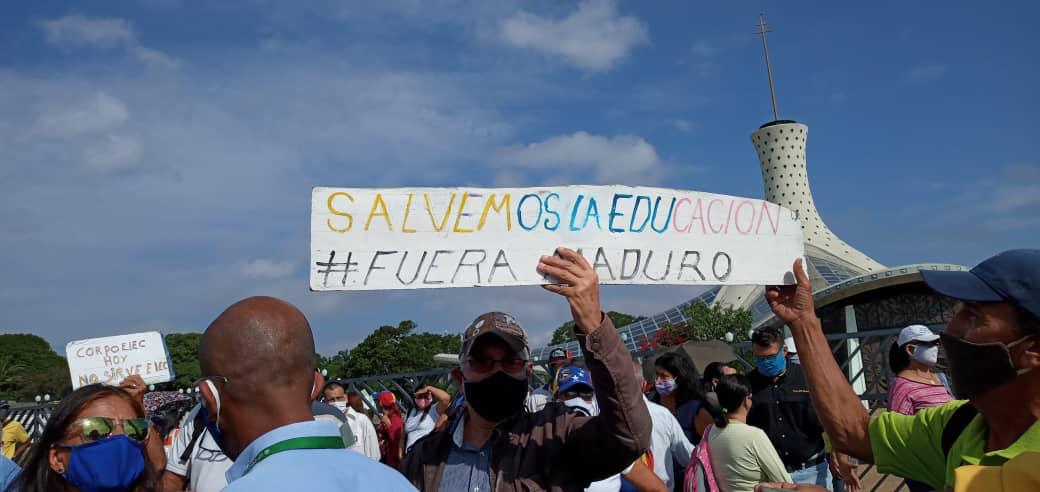 Desde Anzoátegui hasta el Zulia, docentes protestaron por mejoras salariales este #21Oct