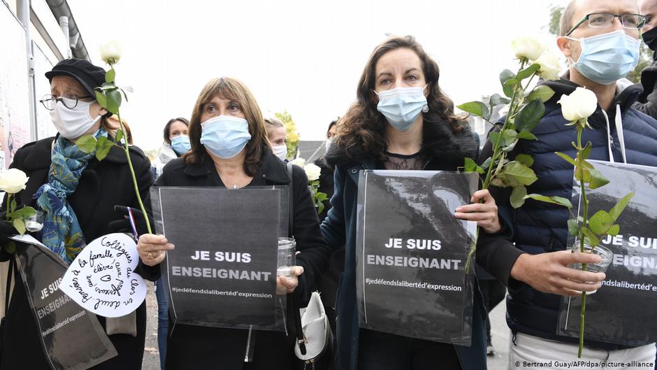 Arrestan a dos personas más en caso de profesor decapitado en Francia