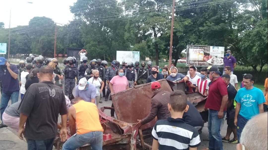 Persisten protestas en Anzoátegui, Barinas y Bolívar tras fallas en el despacho de gasolina este #8Oct