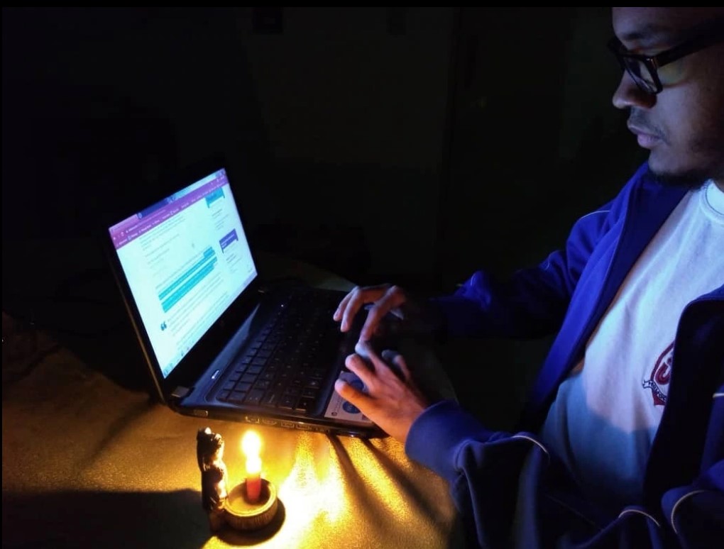 Teletrabajo en Venezuela, un reto en un país donde falla la luz y el internet