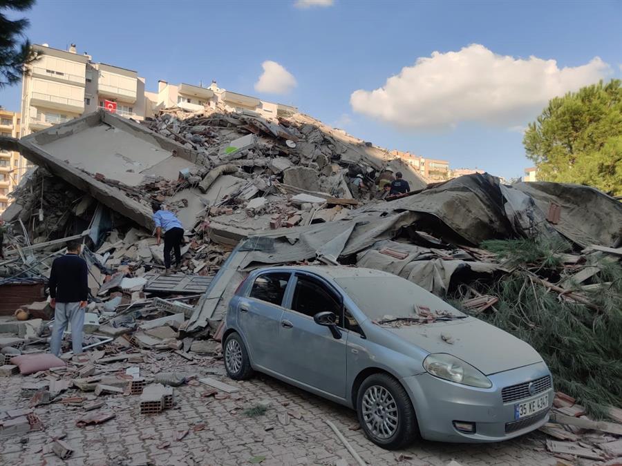 Fuerte terremoto sacudió Grecia y Turquía este #30Oct