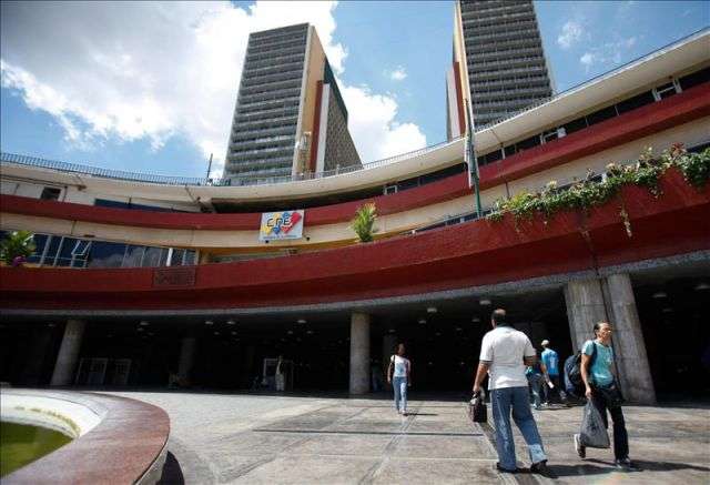Súmate pide multar a Maduro por uso de medios públicos para promocionar al Psuv