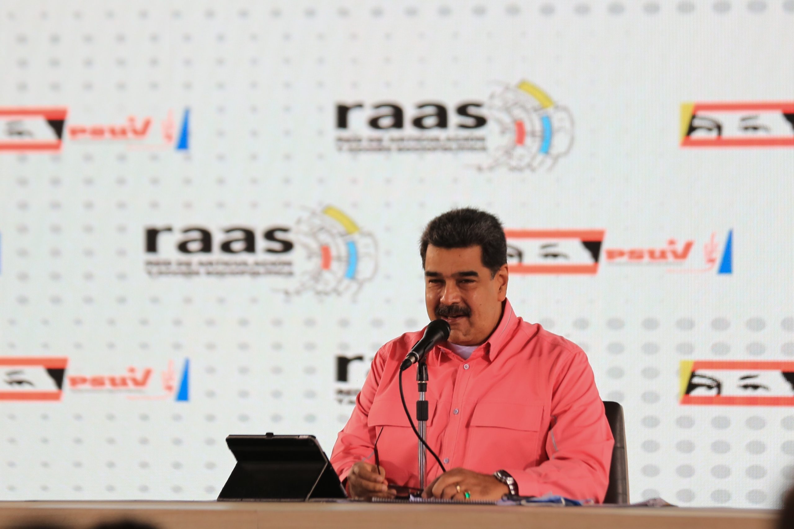Maduro anuncia nueva reunión entre Freddy Guevara y Francisco Torrealba este #27May