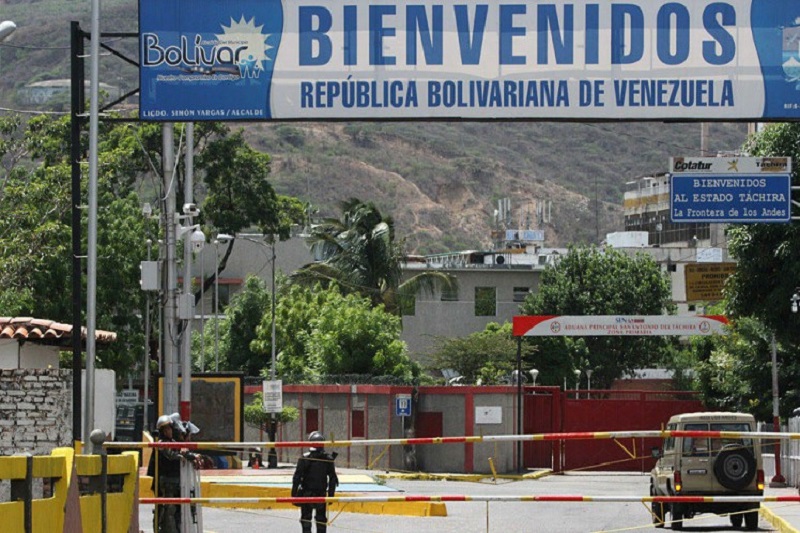 Maduro levantará toque de queda en municipios fronterizos desde este #30Nov