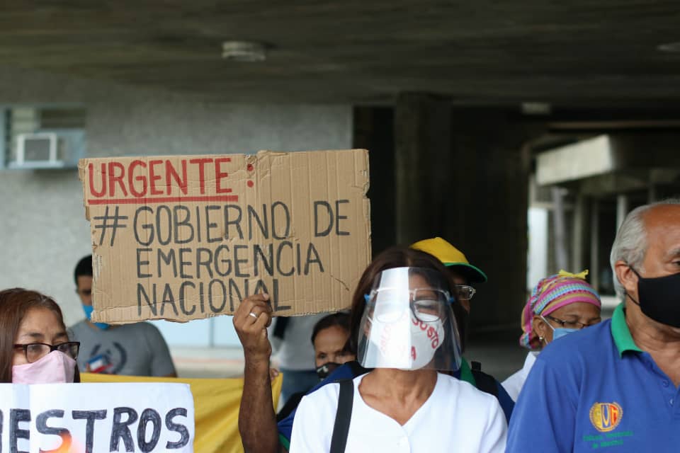 país Personal sanitario y docentes se movilizan en Caracas este #18Nov