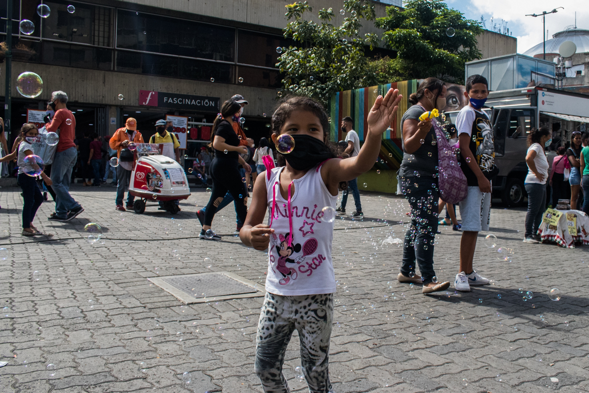 Medios invisibilizan a las niñas en su cobertura diaria, advierte Cecodap