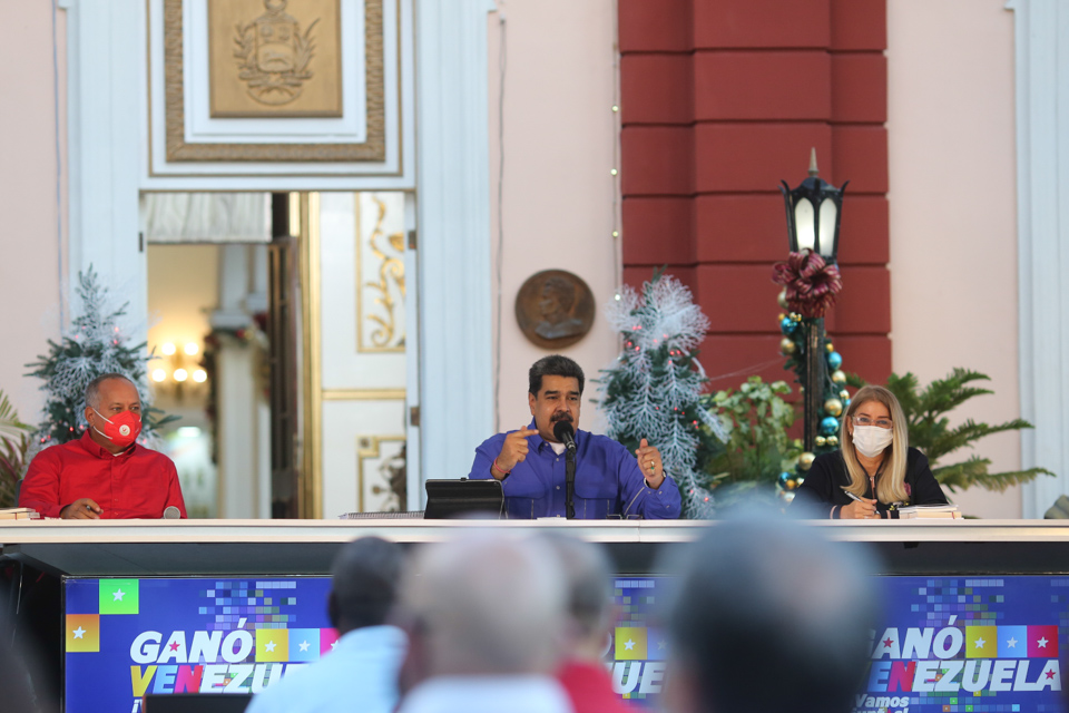 Maduro pide a diputados electos que investiguen a la actual AN