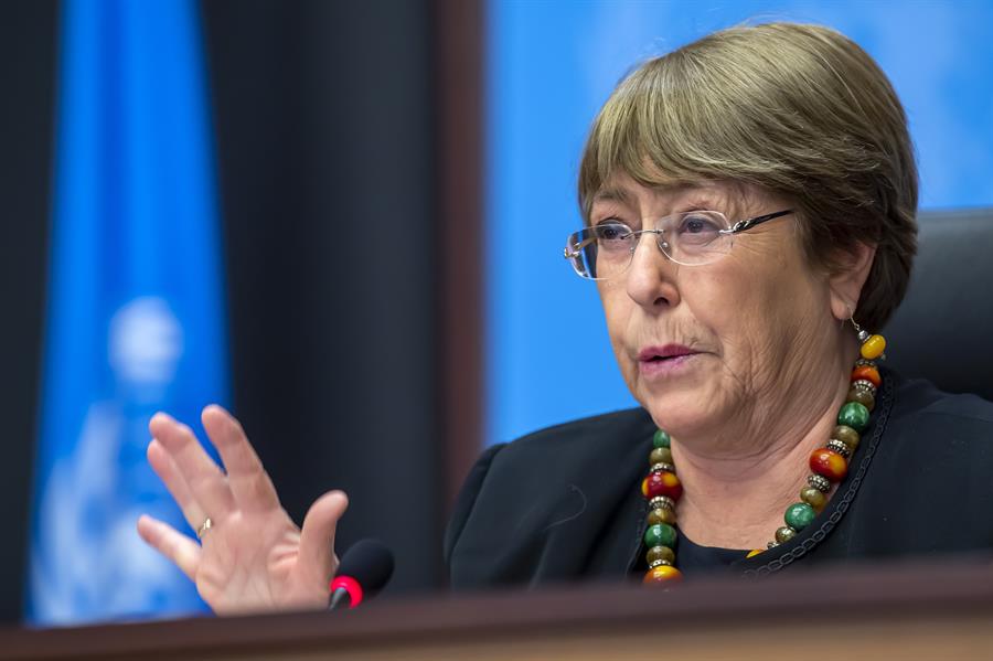 Bachelet ve alarmante la tendencia a la concentración de poderes en El Salvador