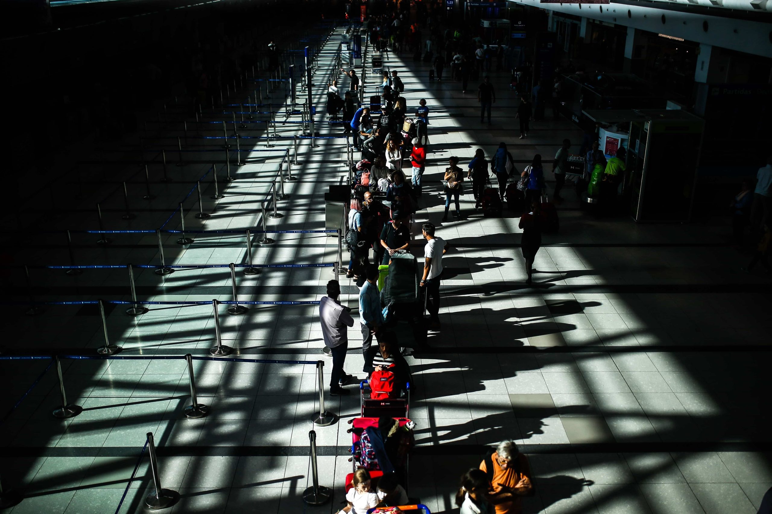 Argentina prohíbe la entrada de extranjeros al país