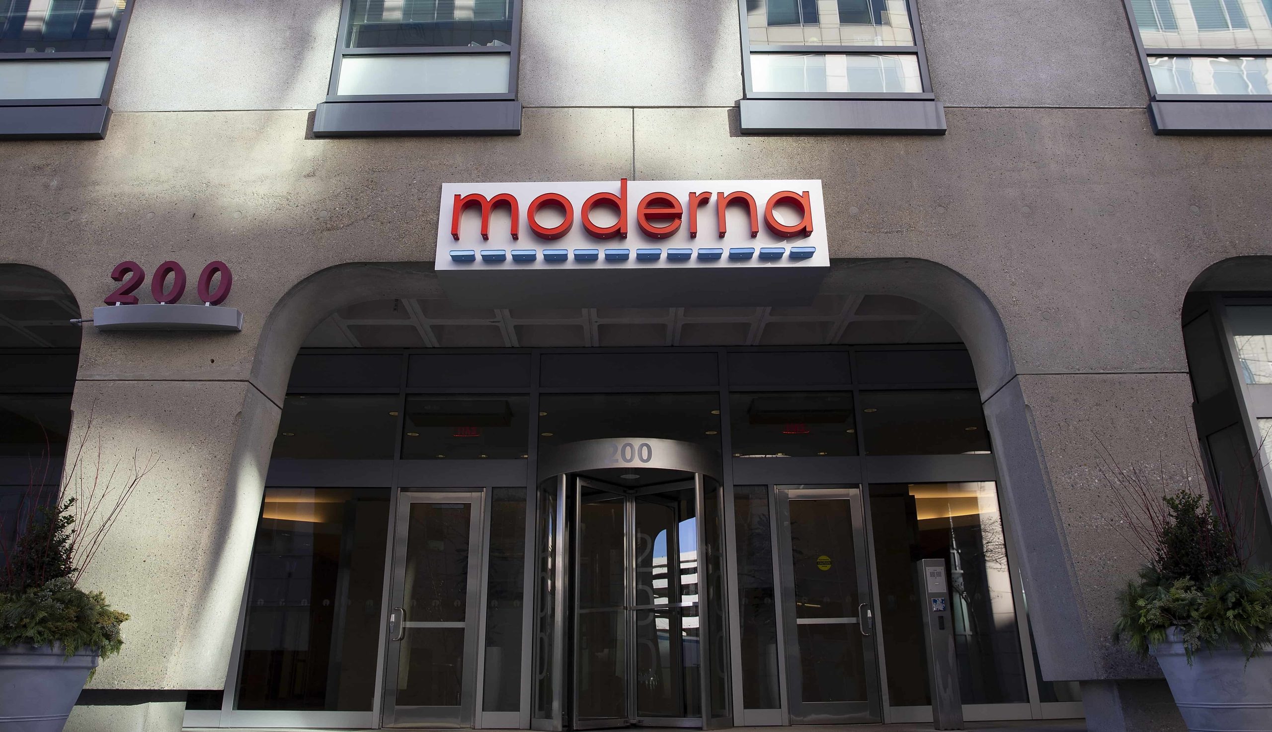 EEUU distribuirá vacunas de Moderna este #20Dic