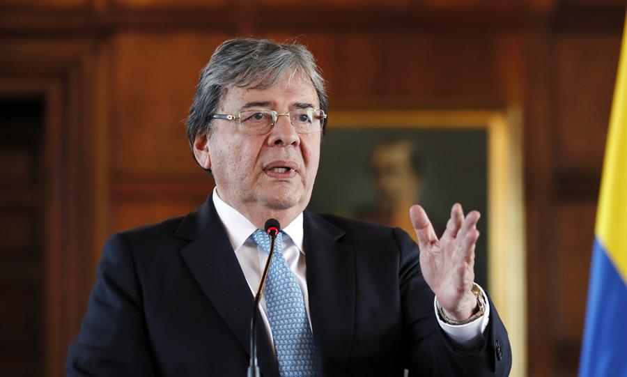 Carlos Holmes Trujillo