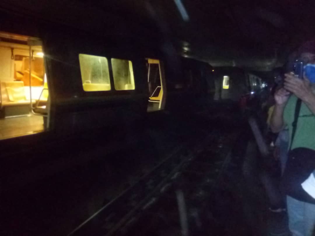 Falla de energía afecta línea 1 del Metro de Caracas